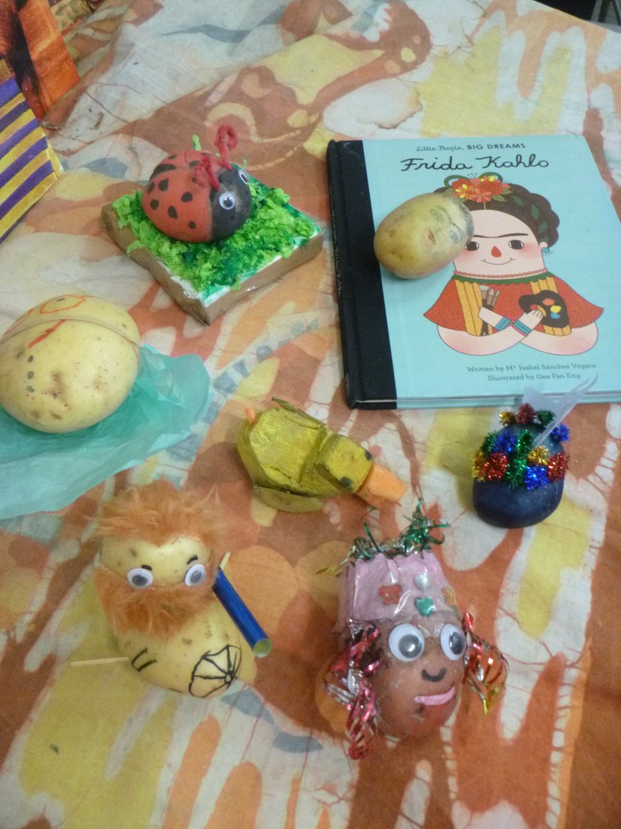 RedlandsPS's tweet photo. Some fabulous potatoes dressed up for #WorldBookDay2020 https://t.co/5iZfZNETgi