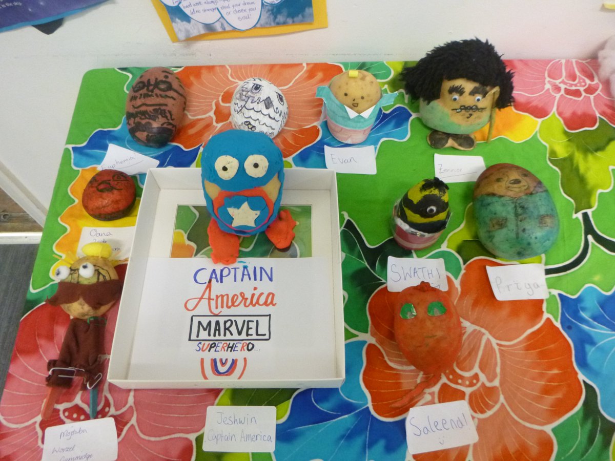 RedlandsPS's tweet photo. Some fabulous potatoes dressed up for #WorldBookDay2020 https://t.co/5iZfZNETgi
