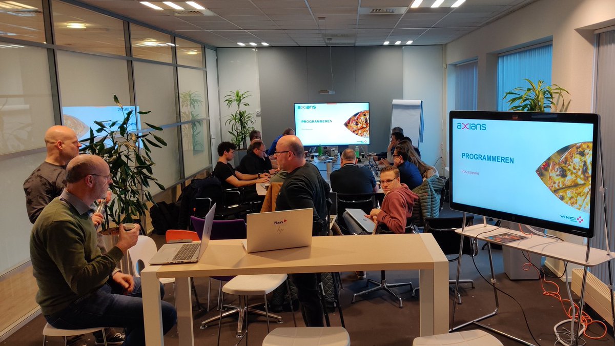 mvankleij_nl's tweet image. Big turn out for the #DevNet pizza session @AxiansNL #programmability #Python