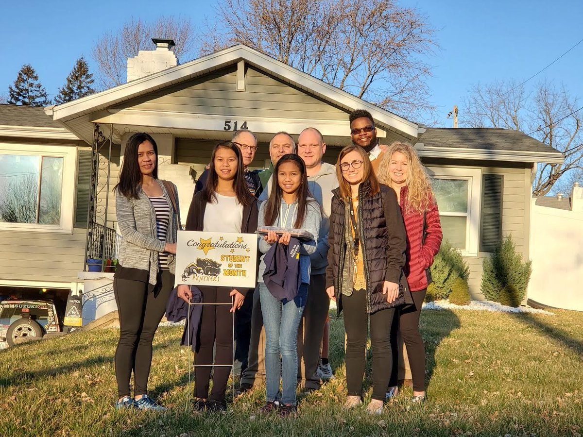 AshleyWuller's tweet photo. It’s moments like these that remind me of why I went into this profession. 💛Loving the opportunities and the students. Congrats Rycell on all your hard work! You’re a rockstar! #SOTM #growingpanthers #ISDstrong @NowlinMiddle https://t.co/AKEKPQAEID