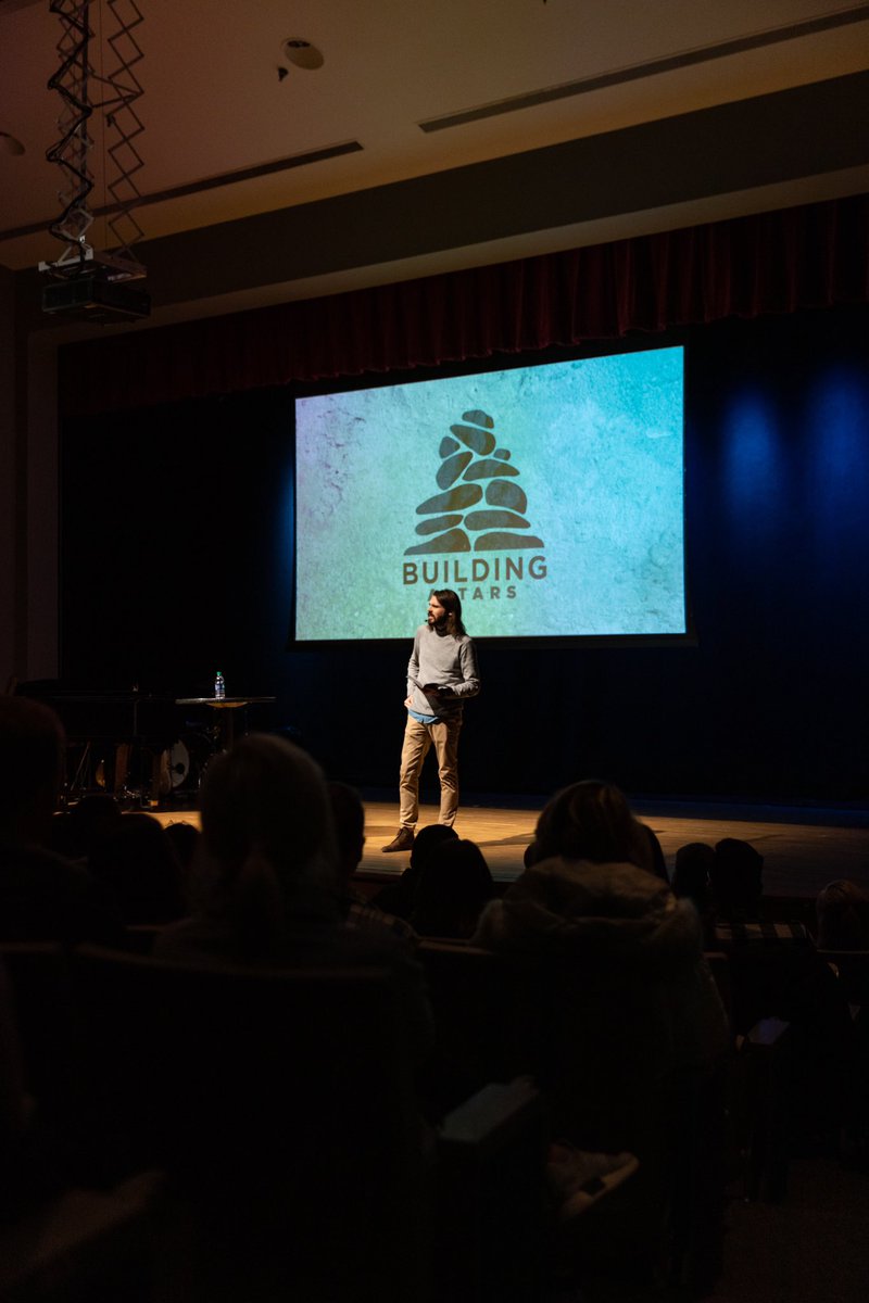 LeeU Alt Chapel tweet media