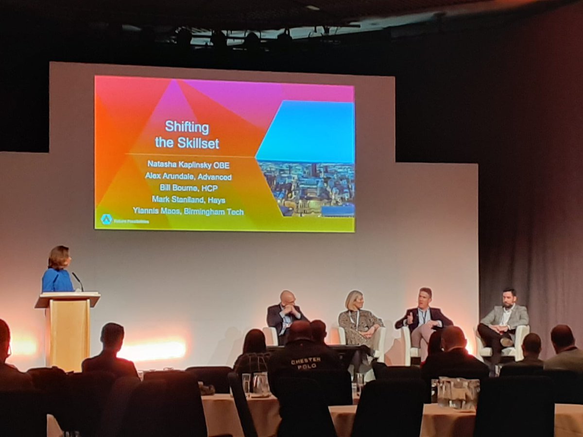 One_Advanced's tweet image. .@yiannismaos explains to our leadership stream that we have to keep people first as skill sets shift, #tech is an enabler. #AdvancedWorld #BirminghamTech