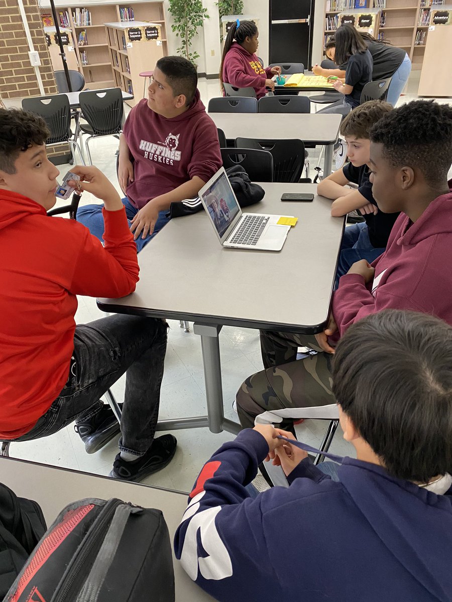 CoachSchultheis's tweet photo. Practice Skype #4 completed! Lucky to speak to Ranger Nicole from @YellowstoneNPS! Learned about the diversity of both animals and geology! 🇺🇸🦌⛰@HuffinesMS @SkaggsLibrary #HFMSWorldTour #HFMSProud https://t.co/vWYpVNS70B