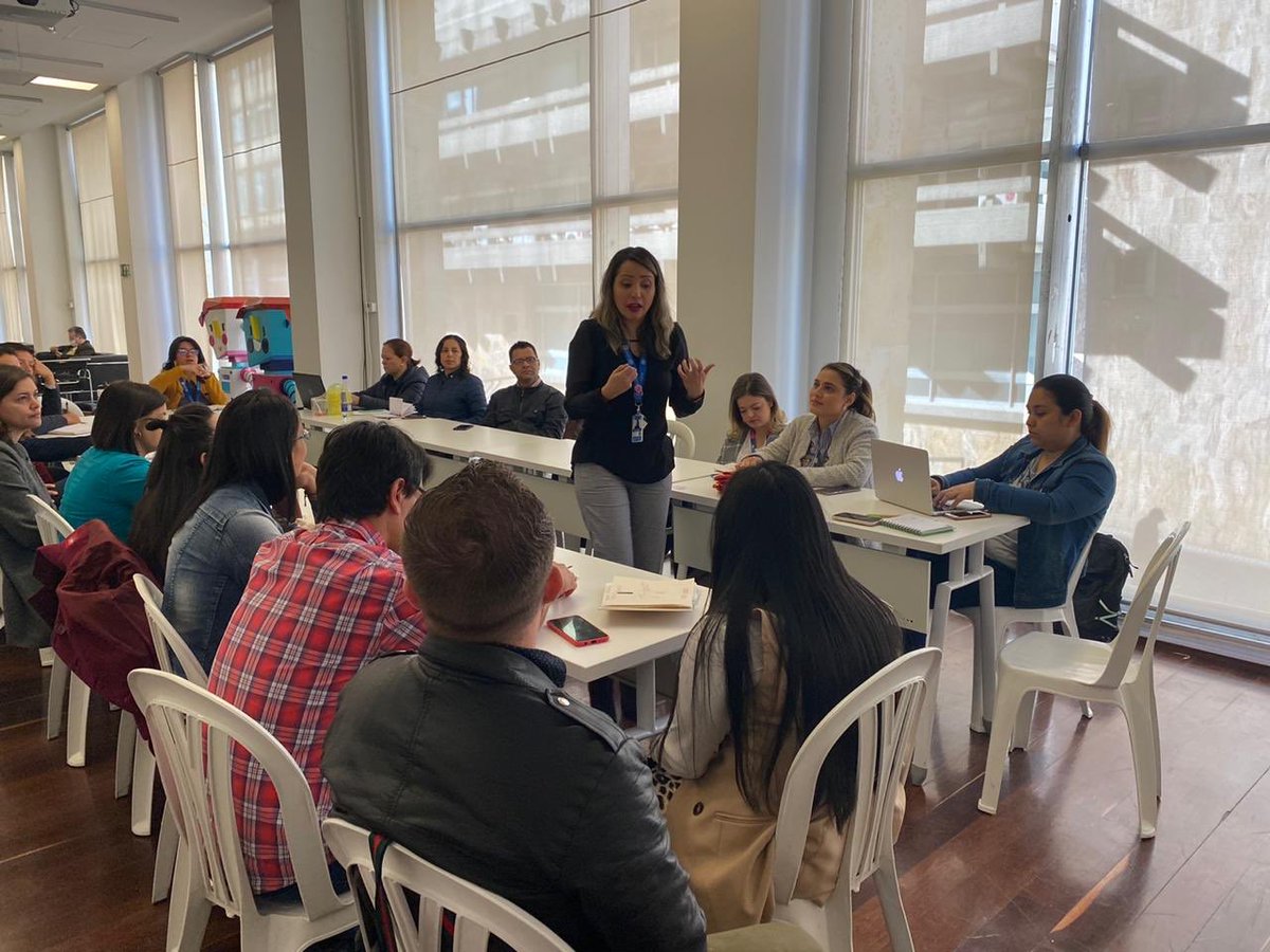 AppsCo's tweet photo. #AEstaHora | Hoy en la mesa de trabajo con el #TeamAppsCo, trabajando en la planeación de la fase de escalabilidad @AppsCo que acompañará a empresarios de etapas avanzadas del país. 🇨🇴🙌🏻 https://t.co/2Uke4smwvP