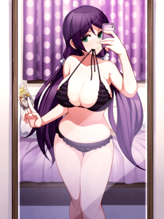 Her fellow idols are all posting selfies, time for Nozomi to join in! But oh, she knows what she's doing even if she plays innocent.

"I need a new bra. I can't get this one to fit anymore~ Anyone have any shop recommendations?"