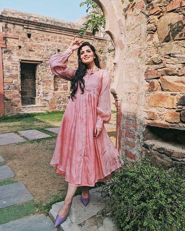 _HeadTilt's tweet photo. Shot something super special with @shaadiwish - one of the most amazing teams I've had the pleasure of working with at the unbelievably gorgeous #TijaraFortPalace by @neemrana.hotels and I just can't wait to share it with you guys! Thought I'd share this… https://t.co/Jt9ZO1z1FN https://t.co/L7AvF9gwUM