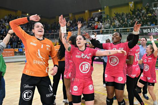 larep_fr's tweet image. Ils avaient promis, en 2016, que le Fleury HB rebondirait et elles sont en train de leur donner raison ! larep.fr/fleury-les-aub… @FleuryLoiretHB