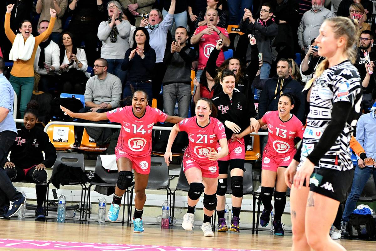 larep_fr's tweet image. Ils avaient promis, en 2016, que le Fleury HB rebondirait et elles sont en train de leur donner raison ! larep.fr/fleury-les-aub… @FleuryLoiretHB