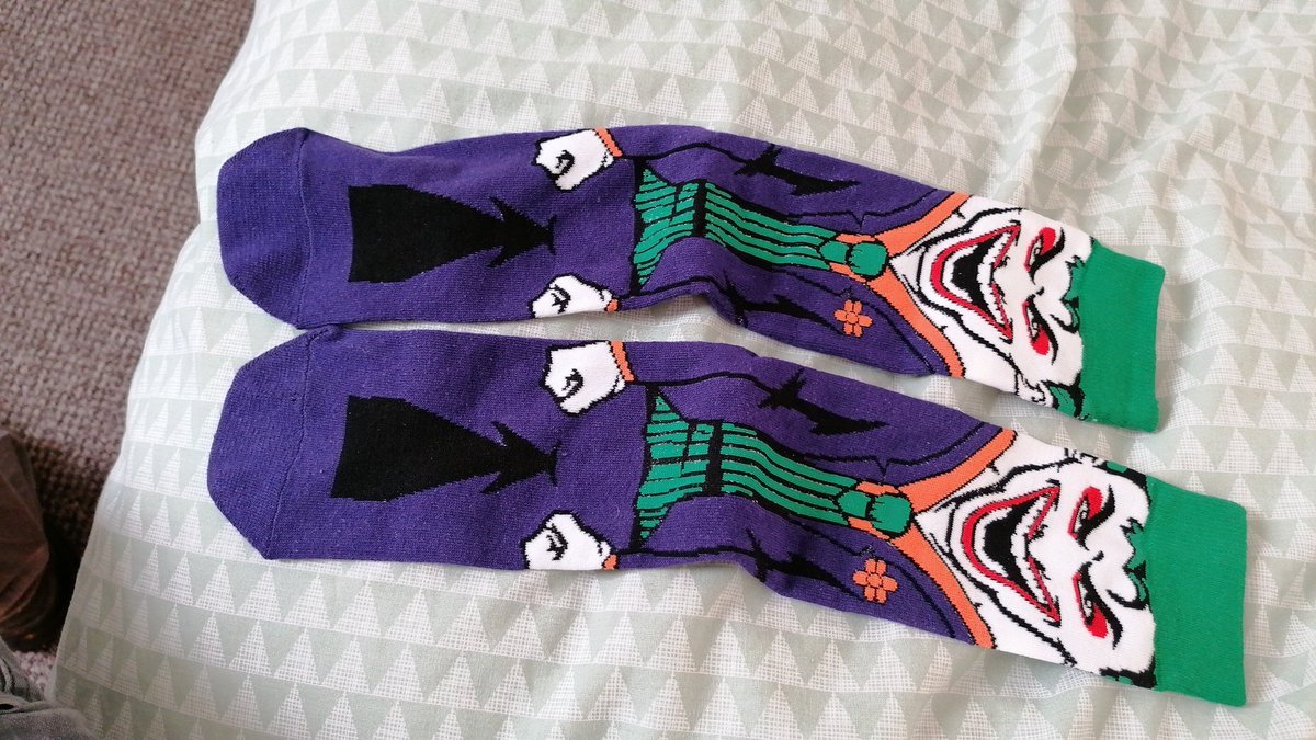 NikkiSunley's tweet photo. Me all over #jokersocks #lifesforliving https://t.co/zhurfBNUys