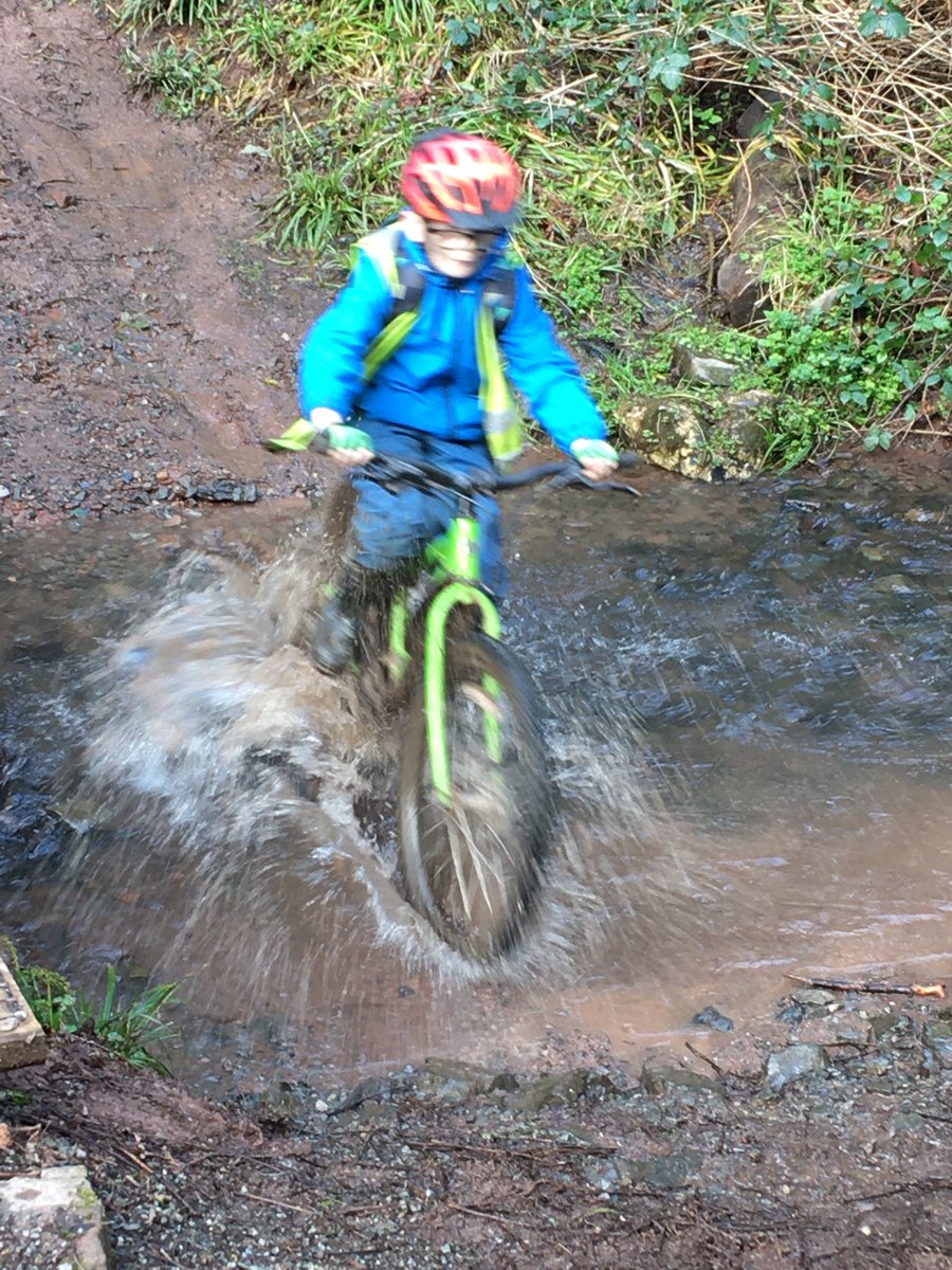 gladstonebarry's tweet photo. Muddy streams and pathways...loving it! #Stackpole2020 https://t.co/91zZy22lk3