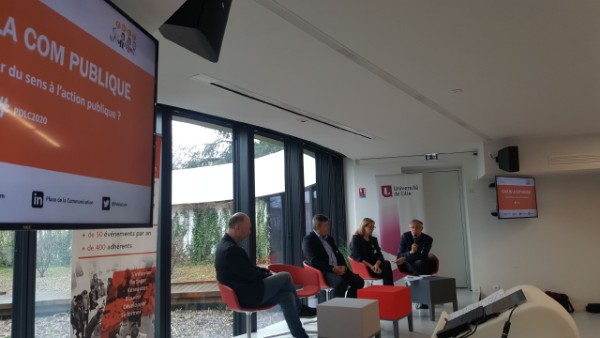 univ_lille's tweet photo. #ULille a eu le plaisir d'accueillir @PdelaCom pour le lancement de Place de la Communication Publique ! Des échanges intéressants et constructifs avec différents acteurs de la #CommPublique ! https://t.co/6I3LMt2uGO