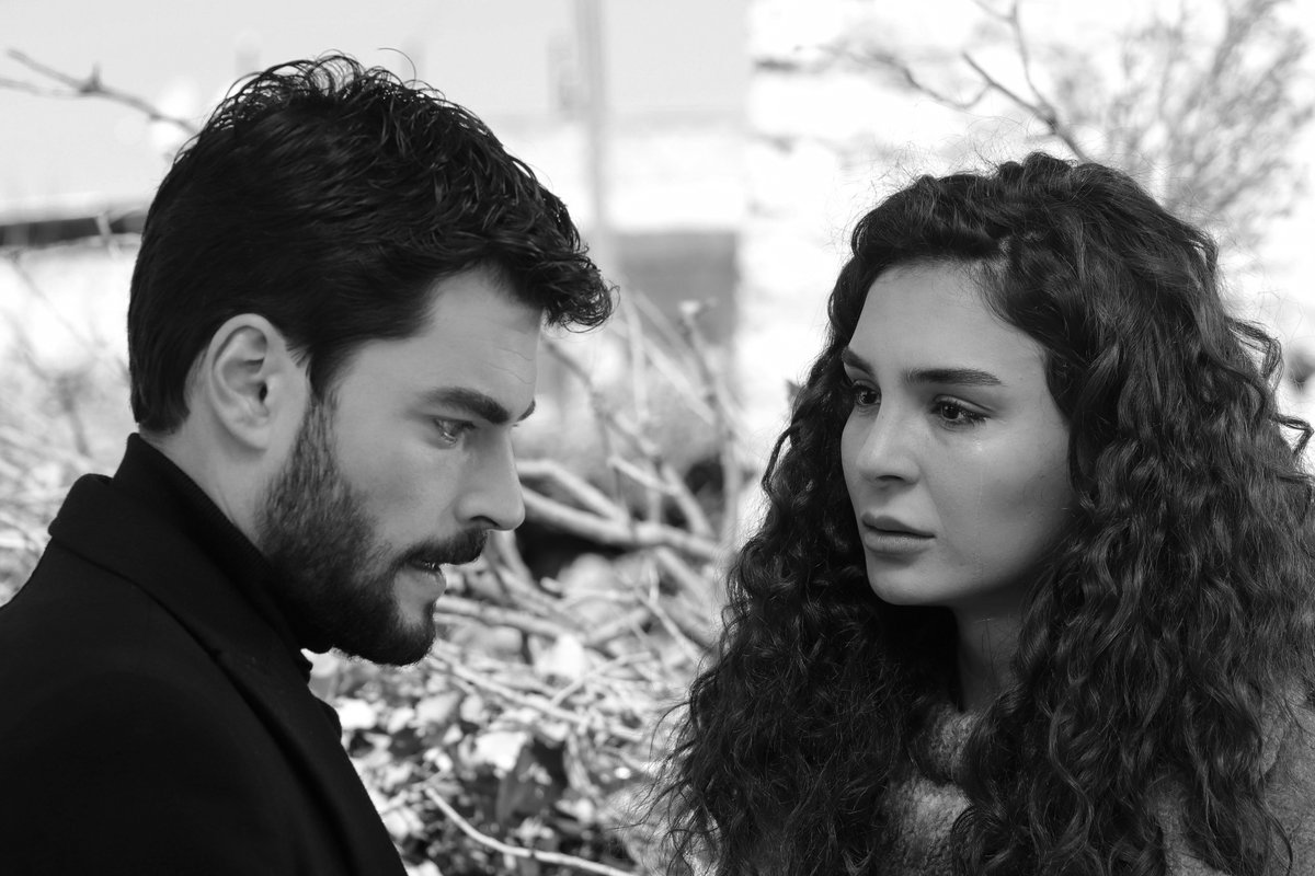 HercaiDizi's tweet photo. Miran’ın yaşama sebebi Reyyan ❤
#Hercai yeni bölümüyle yarın akşam 20.00’de #atv’de 🧿🦋
@atvcomtr @miayapim https://t.co/F9EG0HmDPD
