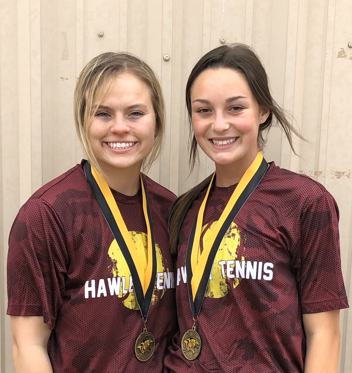 Bearcat_HHS's tweet photo. Congratulations to the Bearcat Tennis Team at The Snyder Tournament!!!
K’Lynn &amp; Caitlin -1st Place Doubles
Ory - 2nd Place Singles
Lane &amp; Karrigan - 3rd Mixed Doubles
Maddie &amp; McKayla - Consolation Doubles https://t.co/bjJeAIg7d4