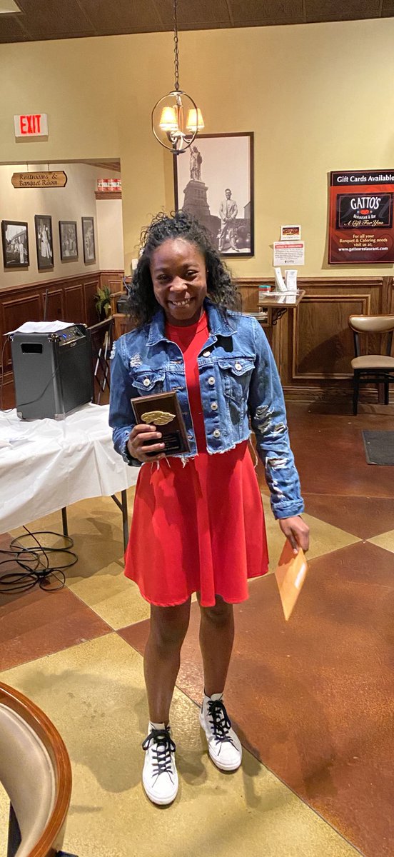 CSEaglesHoops's tweet photo. Congratulations to the following Sophomore Award Winners-

MVP- Danielle Antoine  

Most Improved- Mary Murray

Teammate of the Year- Maggie McGuire

Awesome job! #EJEP @SandburgHS @EaglesAthletics @SophLadyEagles @MrBickham7 https://t.co/Y0tpwQdUxs