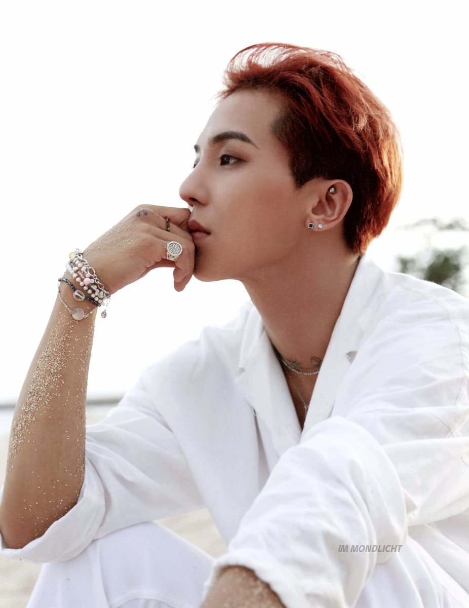 Im_Mondlicht's tweet photo. 2020 WINNER WC Scan #위너 #송민호 https://t.co/uu6833jR3q