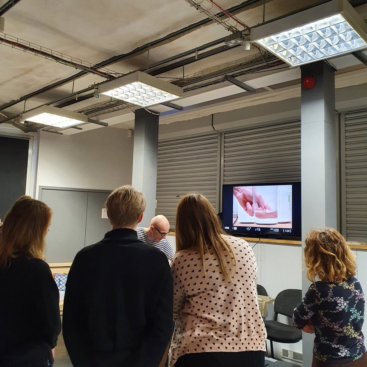 InspiredSom's tweet photo. Our final 'Creative science for young explorers' workshop explores individual and group activities. All of our workshops have taken accessibility into account to ensure as many students as possible can get involved @SAW_Somerset @TakeArt @InspiredSom @somersetfilm #Creative https://t.co/lv8ZjeRniU
