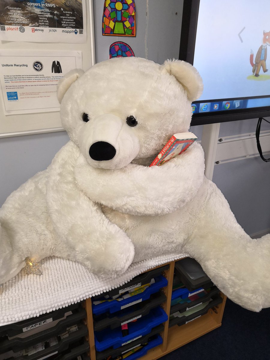 Mr P loves reading and has enjoyed his day at BBHS chatting to lovely pupils about books.
#WorldBookDay2020
<a href="/BBHSReading/">BBHS_ReadingSchools</a>
