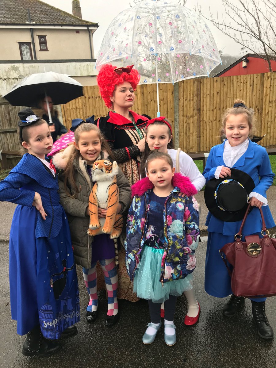 VIPSAylesford's tweet photo. 700th Tweet - showcasing some more wonderful costumes - we hope you have enjoyed seeing them as much as we have @WorldBookDayUK #lovebooks #WorldBookDay2020 #readingisourpriority #bringingbooksalive https://t.co/eCePdp1mw0