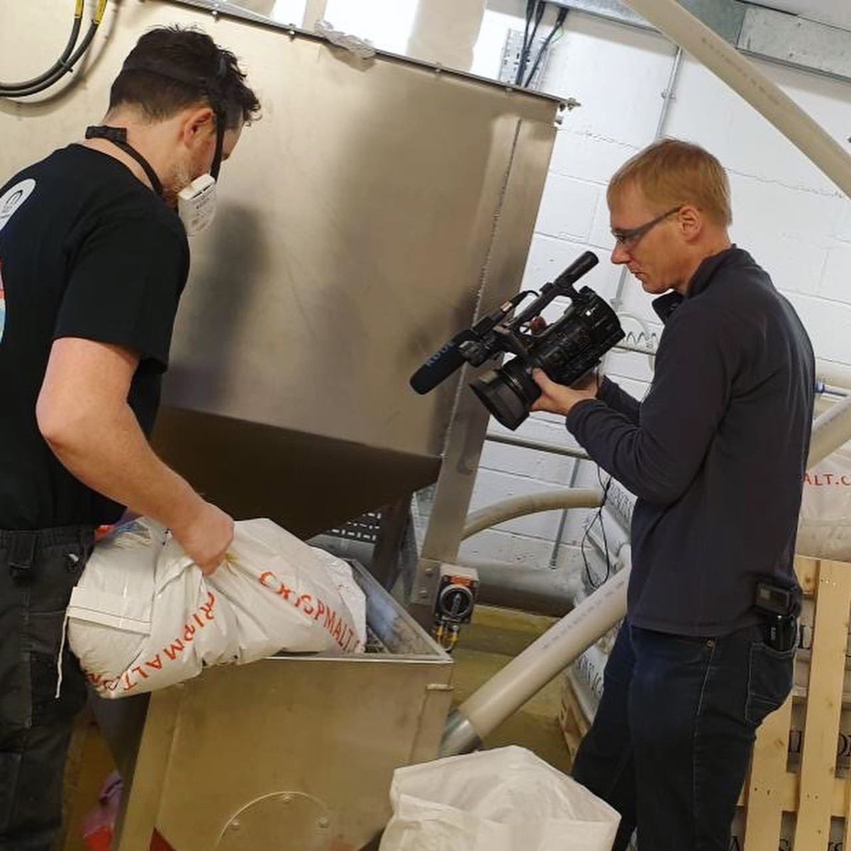 MoncadaBrewery's tweet photo. We're joined by a film crew today at Moncada Brewery to document and capture our @brewgooder beer, brewed with a very special guest (to be revealed next week!), raising money for clean water projects in Malawi.
#brewery #beer #brew #craftbeer #brewgooder #malawi #craftlondon https://t.co/giuVzyYlfV