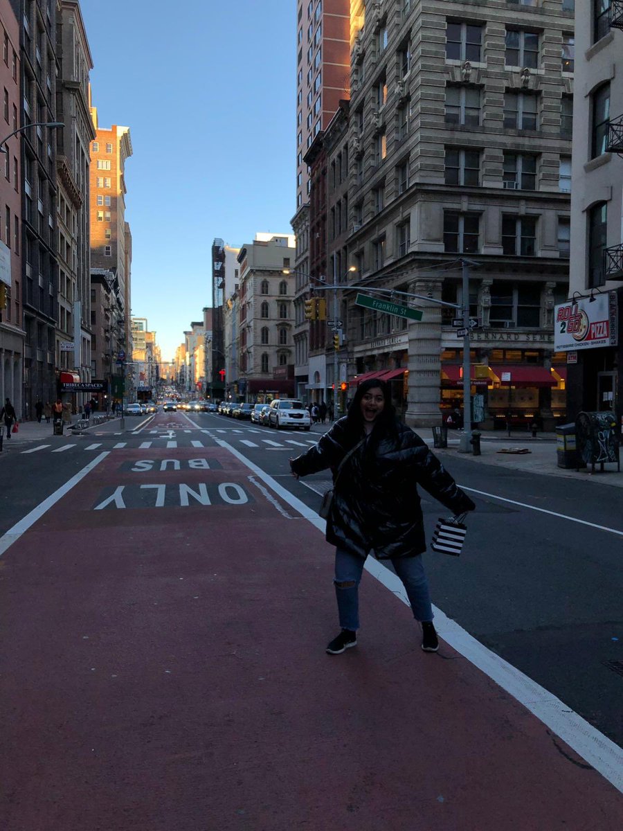 ayeritaa's tweet photo. Je suis allé jusqu’à New York pour prendre les pires photos de l’humanité Ptdrrr une vraie CRACKHEAD https://t.co/sLqLVdKNTi