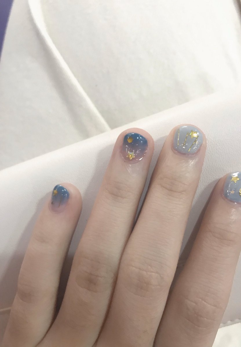 ประทับใจอันนี้มาก คือไม่คิดว่าเค้าจะทำได้อะ55555เล้บจิ๋ว