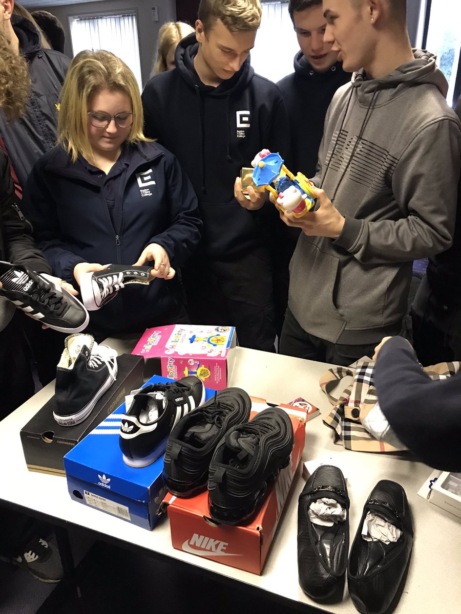 UPS_EC's tweet photo. A great interactive afternoon at @easton_college with the UK Borderforce from Harwich! Students got to find out about careers, but also got to try on some uniform, search suitcases for suspicious items, and identify which designer goods were counterfeit! 🕵️‍♀️🕵️‍♂️🔦📋🧐 https://t.co/UY1IAoti4U