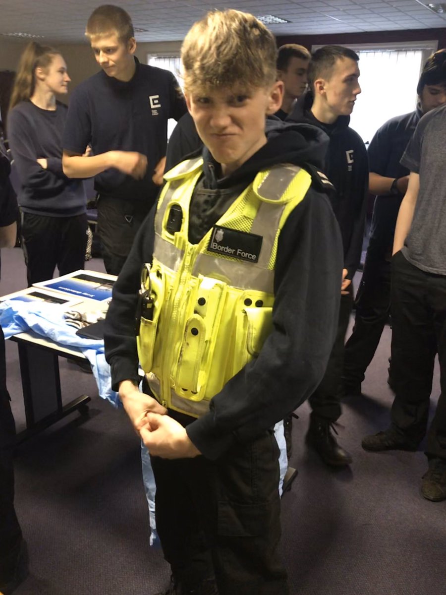 UPS_EC's tweet photo. A great interactive afternoon at @easton_college with the UK Borderforce from Harwich! Students got to find out about careers, but also got to try on some uniform, search suitcases for suspicious items, and identify which designer goods were counterfeit! 🕵️‍♀️🕵️‍♂️🔦📋🧐 https://t.co/UY1IAoti4U