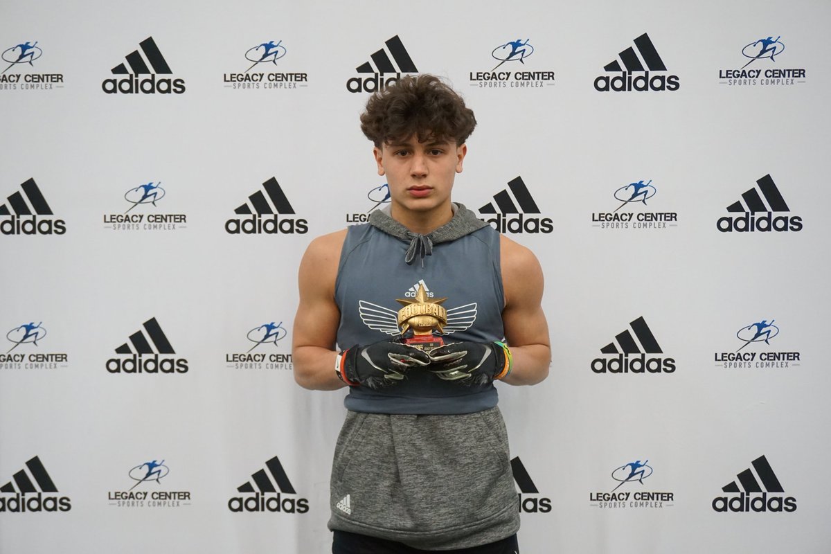 LegacyNE7v7's tweet photo. Your 2020 #LegacyNE #7v7 region-wide league MVPs, @BreakthroughFBA Gray offensive MVP @PeterBibby10 (WR)!
#JoinTheMovement https://t.co/iTVQPvTX0s