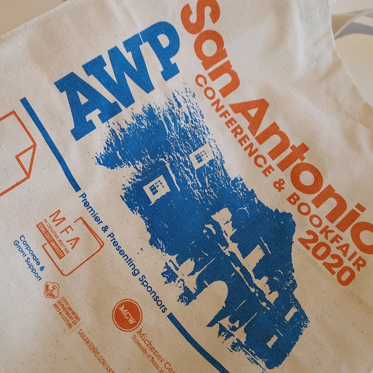 StefAWrites's tweet photo. First-ever writer's conference, coronavirus be damned! Attendees who want SA recs, find me. #SAnative #AWP20 #fewerpeople #fewerpanels #stillexcited https://t.co/lIbG4nfXKg