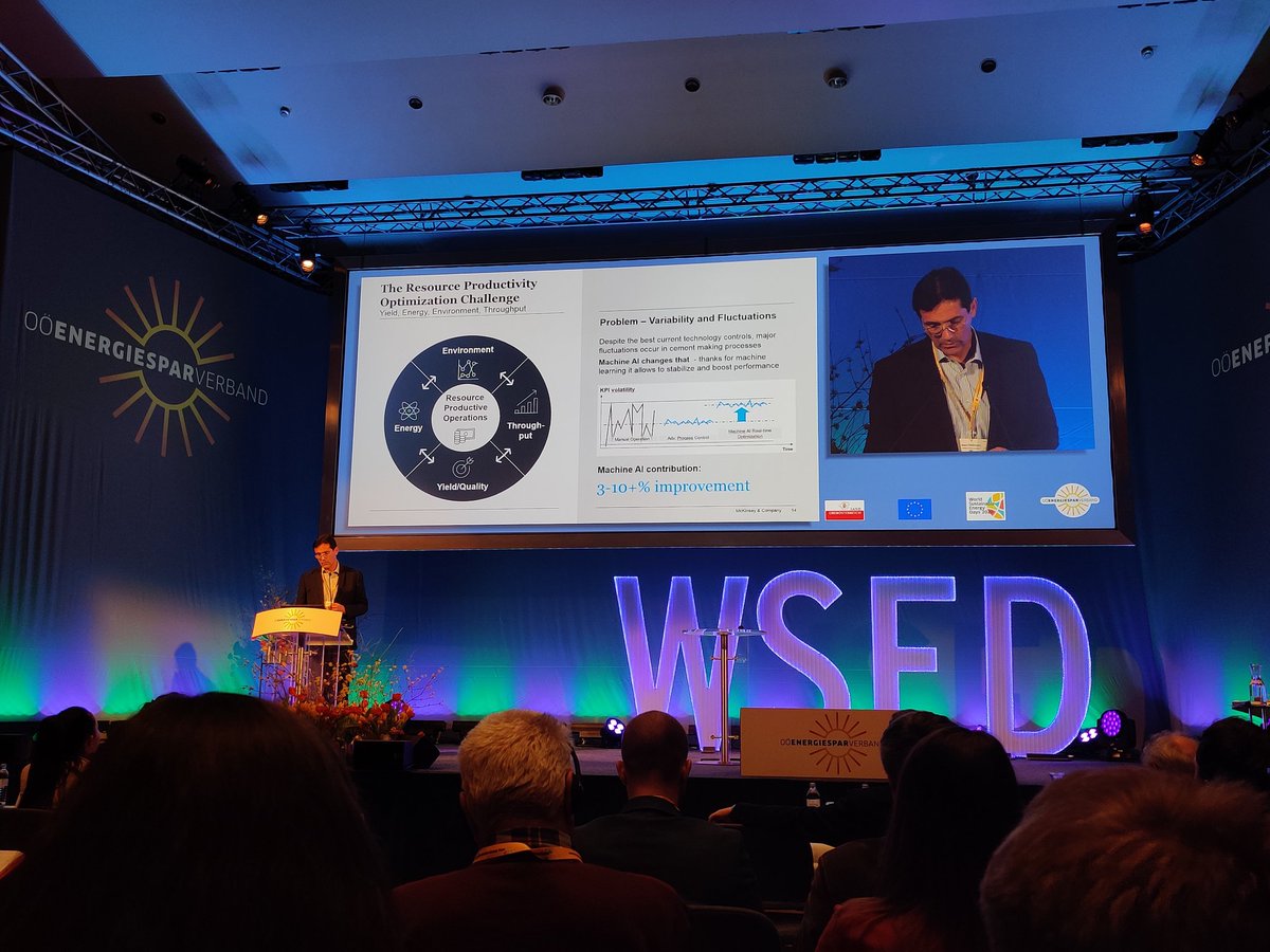zachared's tweet photo. Robert Feldmann, a Senior Expert in the @McKinsey presents on how #ArtificialIntelligence can facilitate the #energytransition. 

#takeaway "moving from energy efficiency to resource productivity"
#wsed2020 https://t.co/h1U6MpqZjl