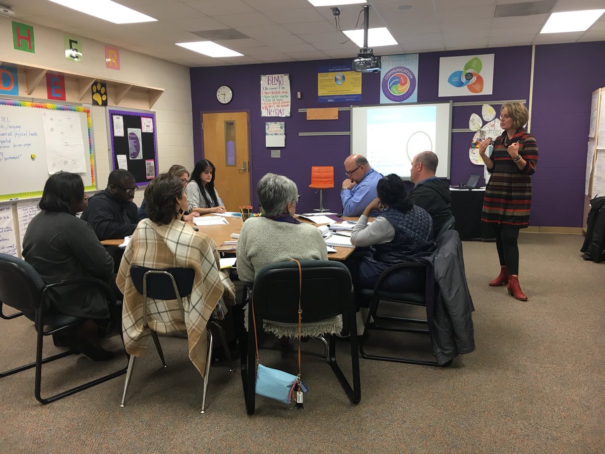 Love2Science's tweet photo. Happy to share our AVID story with new friends from Williston-Elko MS and HS! @AVID4College #lex3grows https://t.co/M2Xur7YTCl