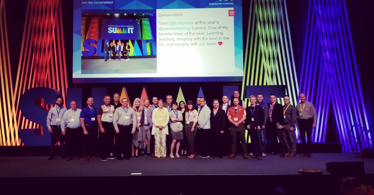 #teamCanada representing at the #sandlersummit this year 🇨🇦 
.
.
.
#sandler #sandlercanada #howtosucceed #fullfunnelfreedom