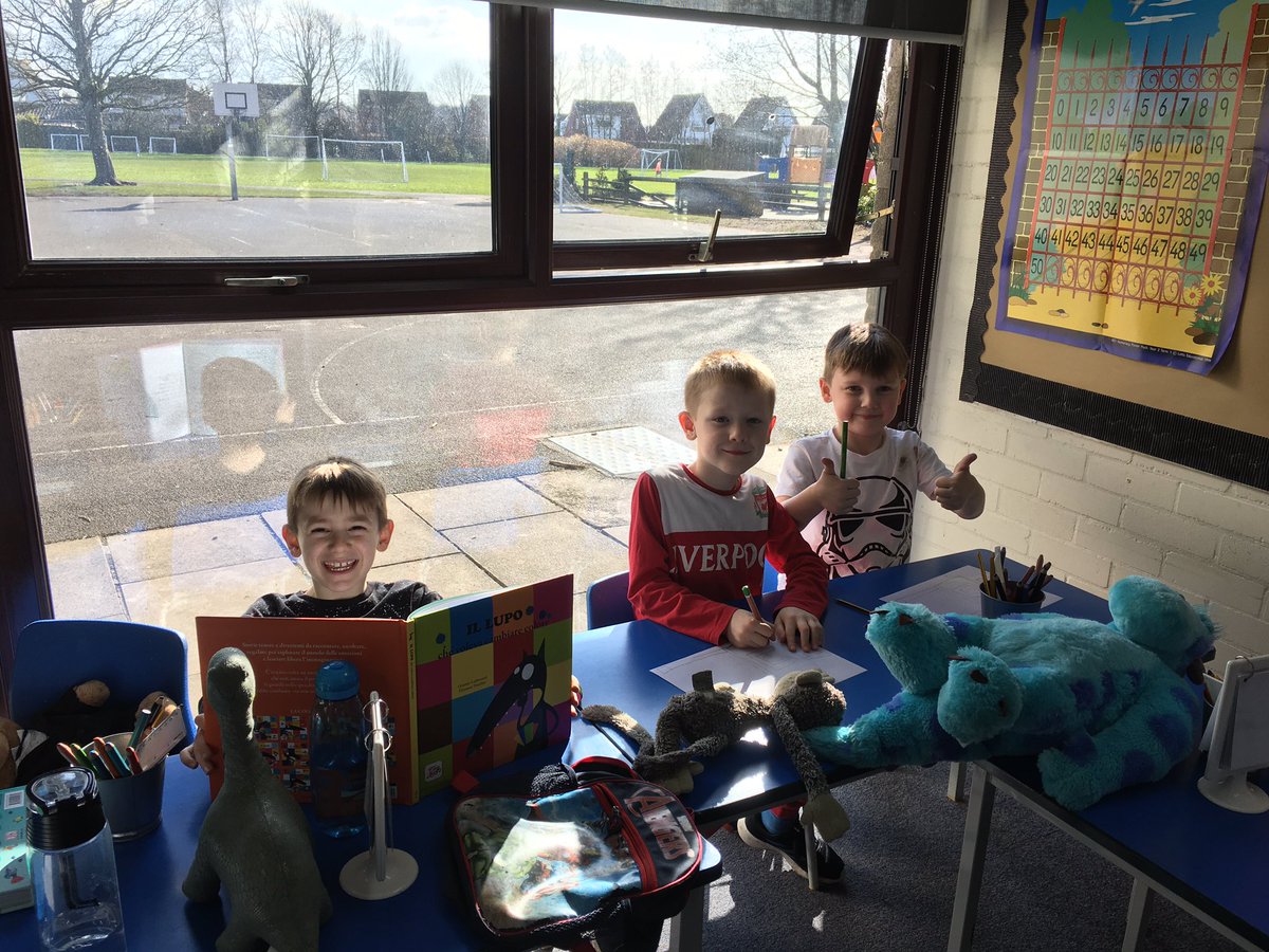 GPSMrsSpruce's tweet photo. #WorldBookDay @greenparkschool #gpsreads https://t.co/bhzj7FAr8u