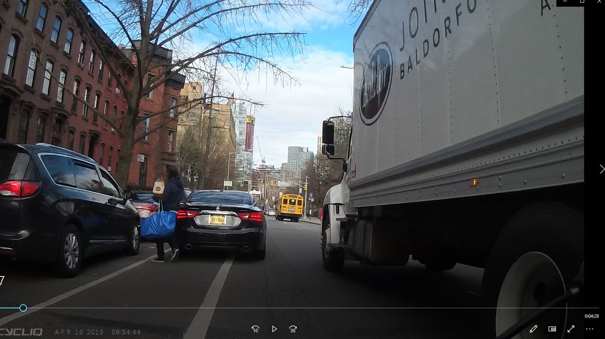 HildaBikes's tweet photo. @Shmuli @LouisDeFeo @CarlinaRivera @HowsMyDrivingNY #justgoaround https://t.co/Zfw52CI7fe
