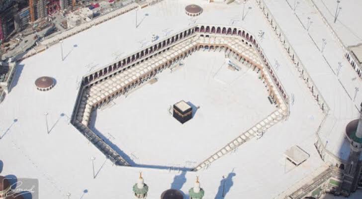 __sasr's tweet photo. #الحرم_المكي 

﴿وَإِذ قالَ إِبراهيمُ رَبِّ اجعَل هذا بَلَدًا آمِنًا وَارزُق أَهلَهُ مِنَ الثَّمَراتِ مَن آمَنَ مِنهُم بِاللَّهِ وَاليَومِ الآخِرِ قالَ وَمَن كَفَرَ فَأُمَتِّعُهُ قَليلًا ثُمَّ أَضطَرُّهُ إِلى عَذابِ النّارِ وَبِئسَ المَصيرُ﴾ [البقرة: ١٢٦]
ي رب رحمتك و رضاك https://t.co/rouKmOomiX