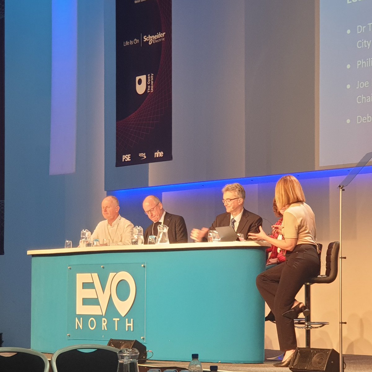Our final Leader's Debate of <a href="/EvoNorth/">#EvoNorth 4th/5th Mar 2020</a> 2020 has begun. We're looking forward to fascinating discussion about energy, infrastructure and environment. #ConnectingTheNorth