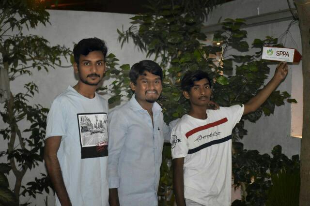 sppaind's tweet photo. A big shout out for Anup as he along with his friends placed bowls for birds across Bijapur city. Thank You Anup for supporting our cause..
We hope we continue to inspire and gain such initiatives through every individual...
#support_sppa #SPPA #ChangeTheWorld #BetterTomorrow https://t.co/hAEfEaG041