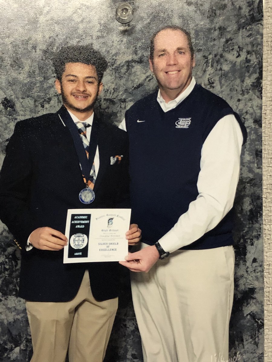 Harris_Mgmt's tweet photo. #ThrowbackThursday 
#FHCSilverShield

@emmajfarley @Laurennebertt_ https://t.co/17QS1Crypp