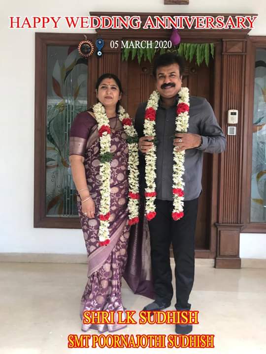 captaincinecreations (@captaincine2025) on Twitter photo Happy Wedding Anniversary to Our Beloved Producer #ShriLKSudhish Sir and Our Beloved Madam #SmtPoornaJothiSudhish
#Vallarasu #Narasimmah
#Thennavan #Sudhesi
#Arasangam #Virudhagiri
#Sagaptham
#CaptainCineCreations <a href="/lksudhish/">LK Sudhish</a>
<a href="/idiamondbabu/">Diamond Babu</a> @ProAnand_MP @Munirajan2020 Happy Wedding Anniversary to Our Beloved Producer #ShriLKSudhish Sir and Our Beloved Madam #SmtPoornaJothiSudhish
#Vallarasu #Narasimmah
#Thennavan #Sudhesi
#Arasangam #Virudhagiri
#Sagaptham
#CaptainCineCreations <a href="/lksudhish/">LK Sudhish</a>
<a href="/idiamondbabu/">Diamond Babu</a> @ProAnand_MP @Munirajan2020