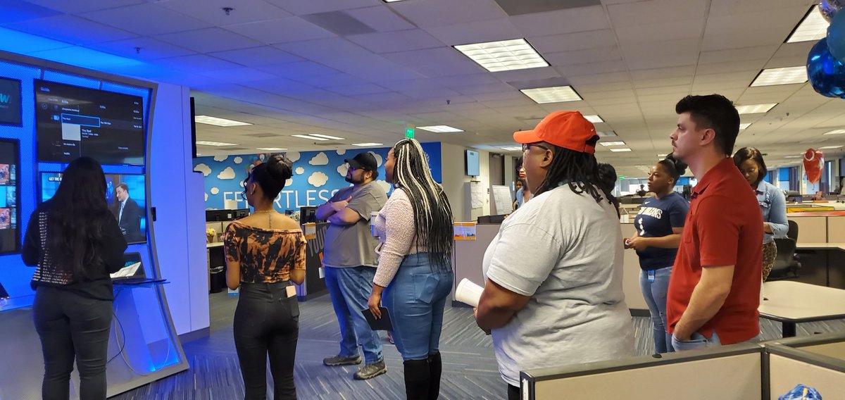 vijaymalani1's tweet photo. Great way to start morning with  huddles and demo at&amp;t tv with agents ... @dazzle0108 @wforceops @engagebbvops @DMDRrichardson @Rosaliezchavez https://t.co/2758moJphm