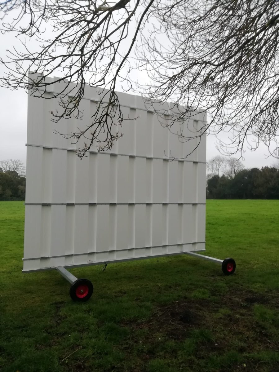 DurantSports_'s tweet photo. Things are slowly improving after the recent awful weather. Today we installed our first sight screen of the year at Buckland & Aston Clinton CC #WeInstall #Cricket #SightScreen https://t.co/L83mnMS8dD
