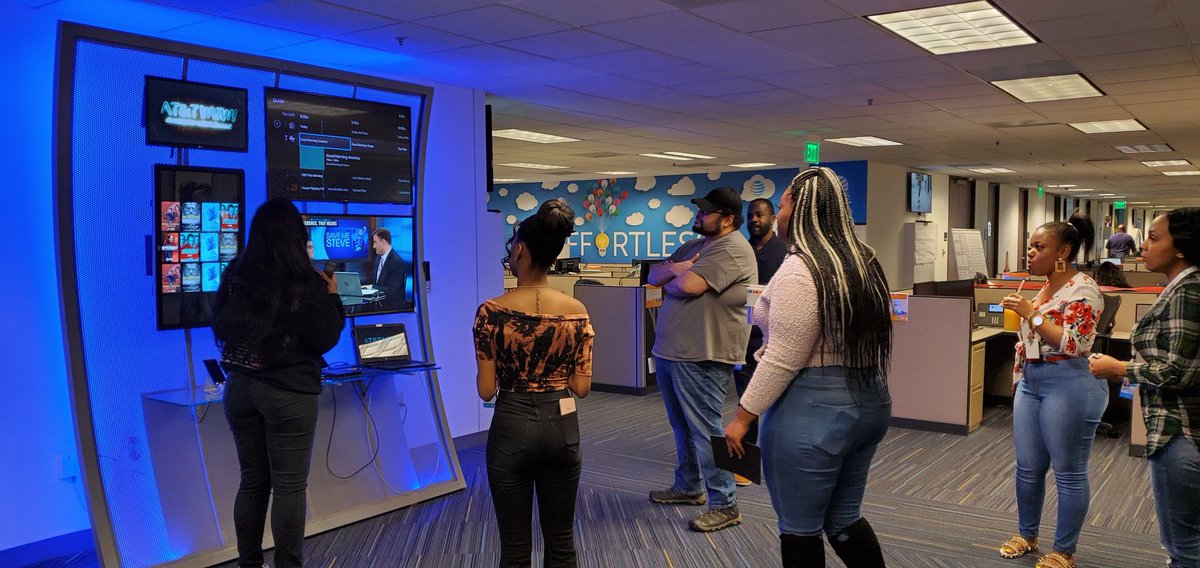 vijaymalani1's tweet photo. Great way to start morning with  huddles and demo at&amp;t tv with agents ... @dazzle0108 @wforceops @engagebbvops @DMDRrichardson @Rosaliezchavez https://t.co/2758moJphm
