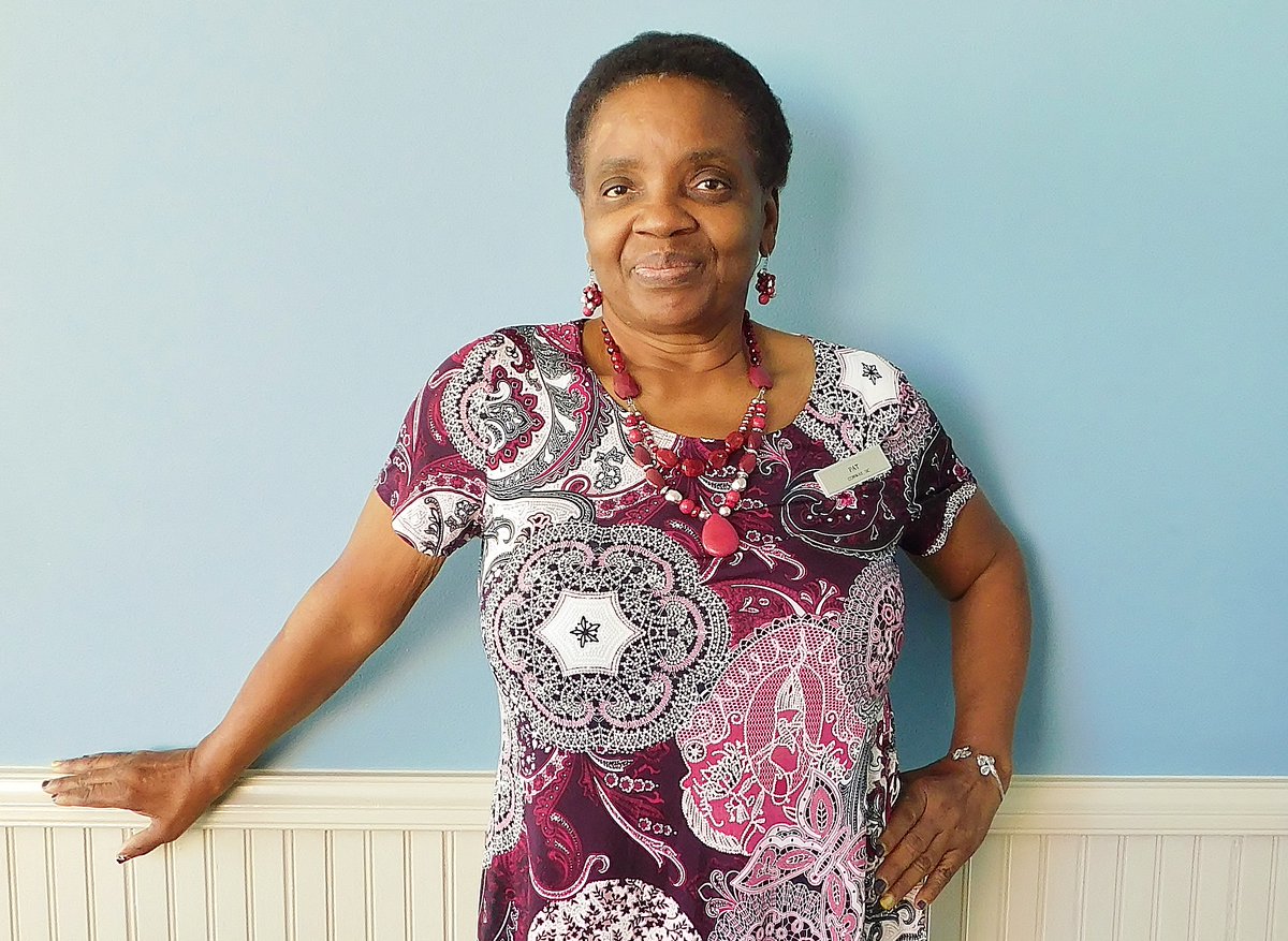 KingstonMB's tweet photo. If you haven't already, meet Pat!

Pat has been part of our team for 19 years, and loves being able to interact with the guests every single day!

What would she recommend to try at Cafe Amalfi? Pat will always suggest the Create an Omelet with fruit! https://t.co/2fne9ZGj6j