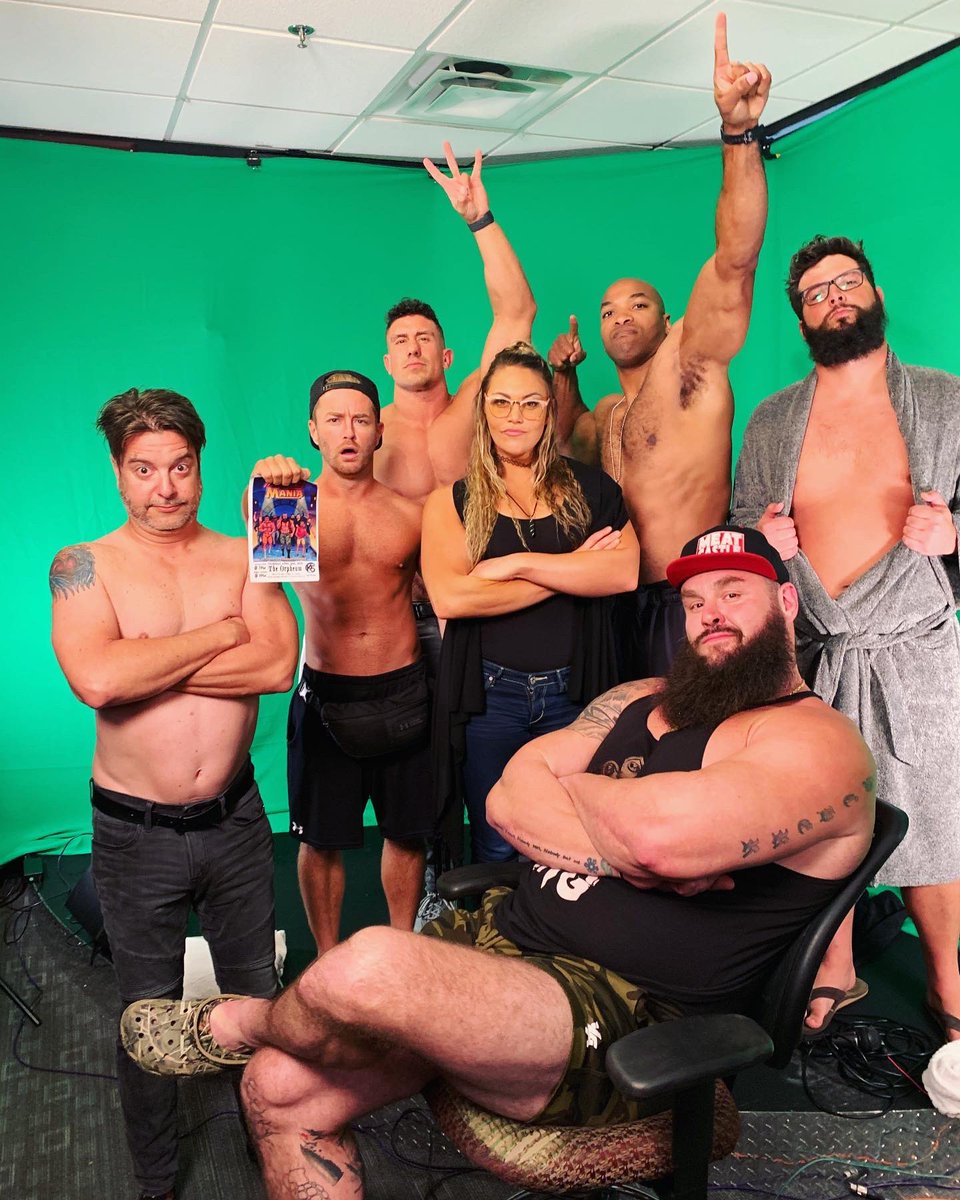therealec3's tweet photo. Tonight on #MagicCityLive
Check out our LEGENDARY appearance at @1025thebone with @drewgarabo!
Thinks got hot, sweaty, uncomfortable, and totally fun as we give a teaser about what to expect at #MagicCityMania on 4/2 at the @tampaorpheum in Ybor
10 PM on @k5_network on YouTube https://t.co/vzJbkGZ7XL