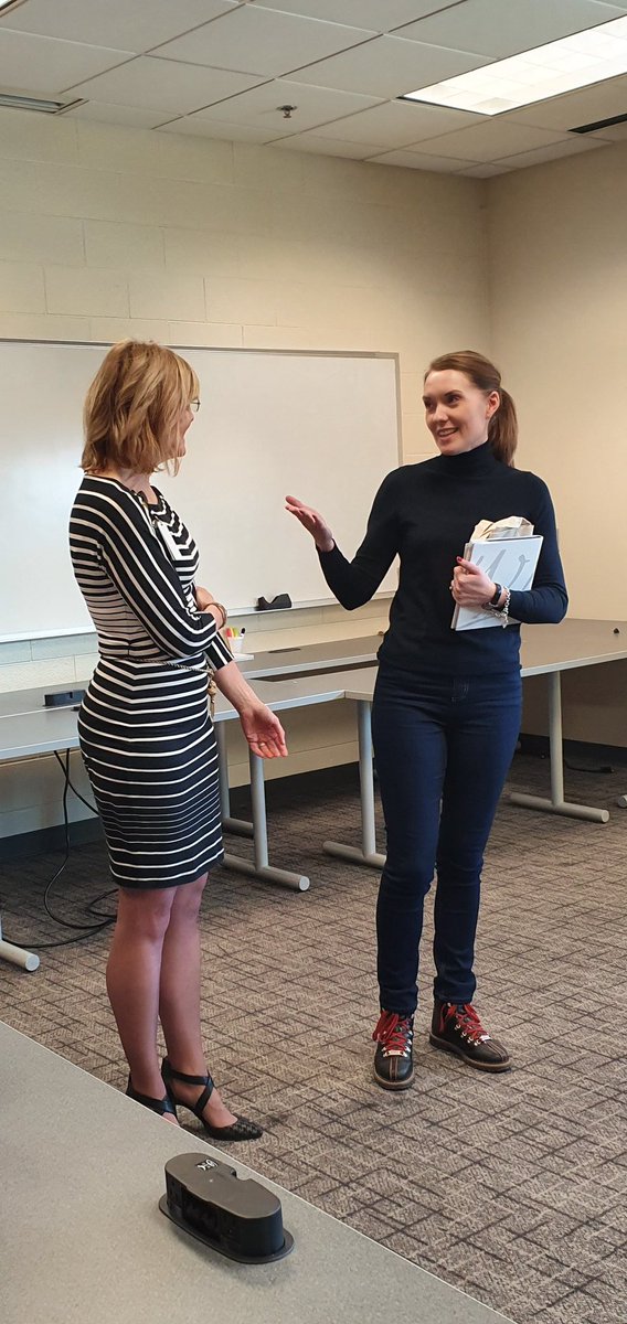 WIPLive's tweet photo. @PoliceServiceNI presenting a copy of their Women in Policing book to @detroitpolice The PSNI Women in Policing Association published the book in 2019 to mark their 10 year anniversary, celebrate diversity and recognise the roles that women hold in the organisation #AMBIT20 https://t.co/hHeJ8GC1cz