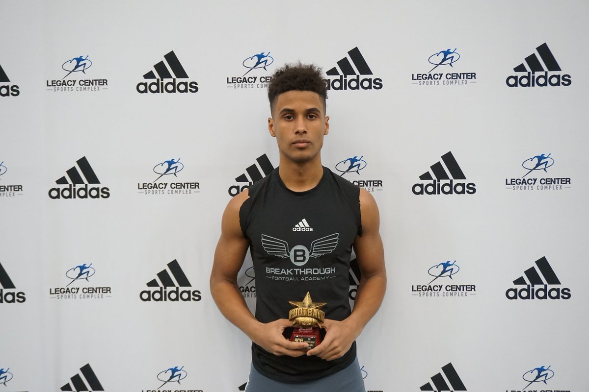 LegacyNE7v7's tweet photo. Your 2020 #LegacyNE #7v7 region-wide league MVPs, @BreakthroughFBA Black's Cam Alves @Cameron_A1 (WR) & Nathaniel Sena @sena_nathaniel (DB)!
#JoinTheMovement https://t.co/CVQdN1OCF6