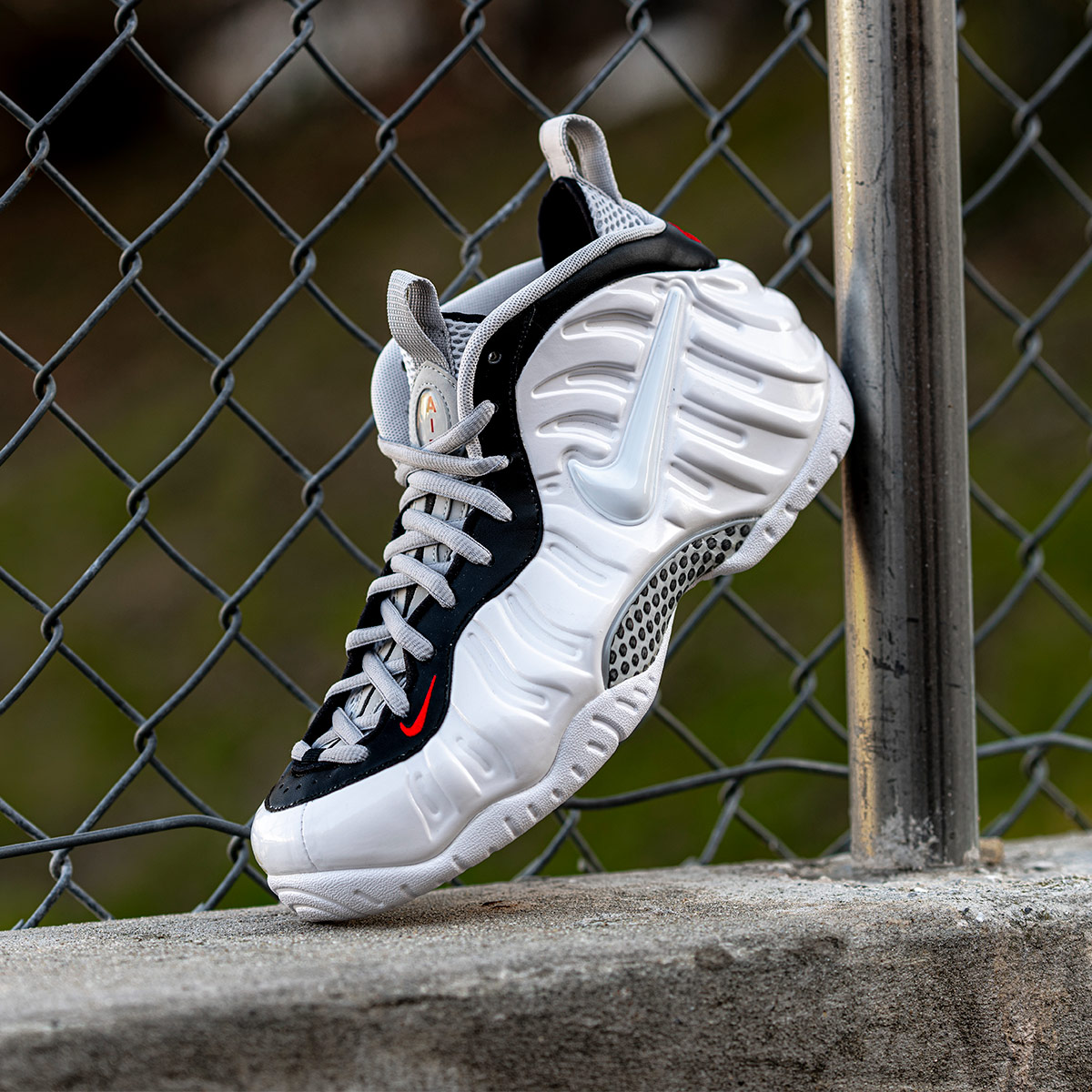 glitter pink converse