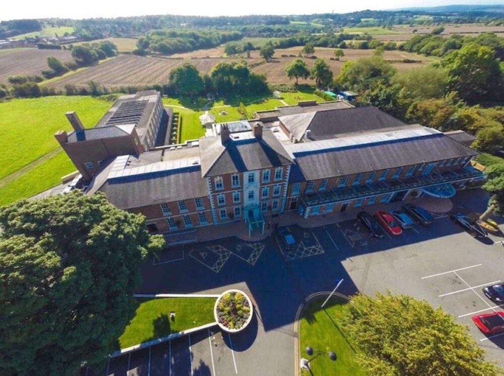 Major refurbishment of the Grade II listed Ramada Resort Park Hotel and Spa in #Wolverhampton is planned this year.
Project ref: 12490439      bit.ly/3c9LH6s

(Image source: Express &amp; Star)