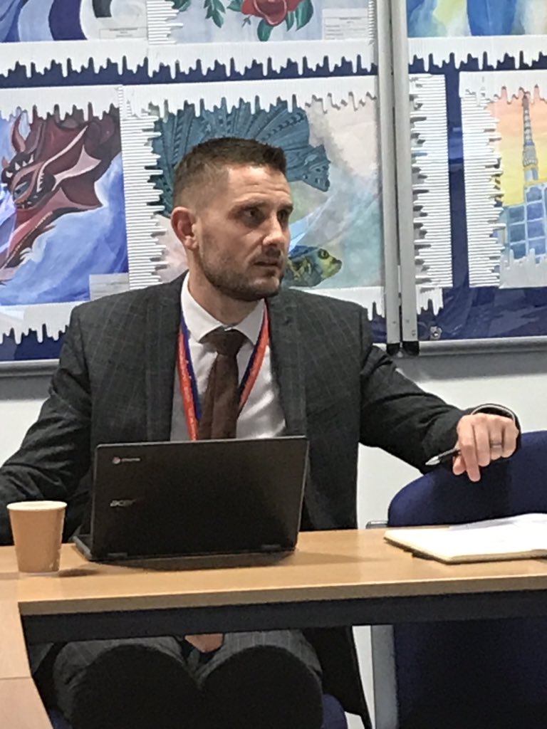 ChilternLT's tweet photo. An excellent Headteachers training day! Listening to outstanding success @ChallneyBoys @Challney_Girls , the use of social media @unleashing_me @AtheneComms , benchmarking @treetopkelly recruitment with @AJRAllModCons @LorraineHughe20 https://t.co/ao9cqLMDx3