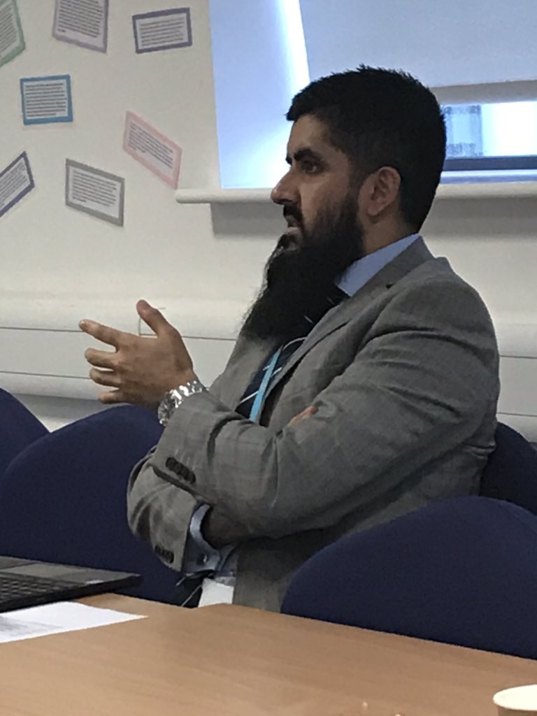 ChilternLT's tweet photo. An excellent Headteachers training day! Listening to outstanding success @ChallneyBoys @Challney_Girls , the use of social media @unleashing_me @AtheneComms , benchmarking @treetopkelly recruitment with @AJRAllModCons @LorraineHughe20 https://t.co/ao9cqLMDx3